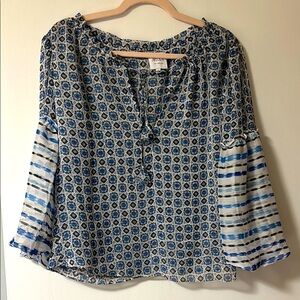 Misa Los Angeles size S blue, navy,and white blouse
